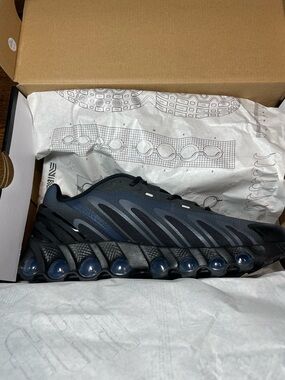 Nike Air Max DN8 Black Silver Men’s Athletic Shoes Size US 9.5 EUR 43 (27.5 CM)